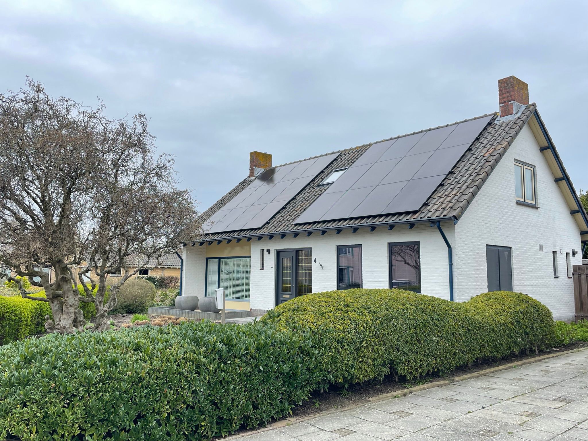 Zonnepanelen in Zeeland geïnstalleerd op schuin dak
